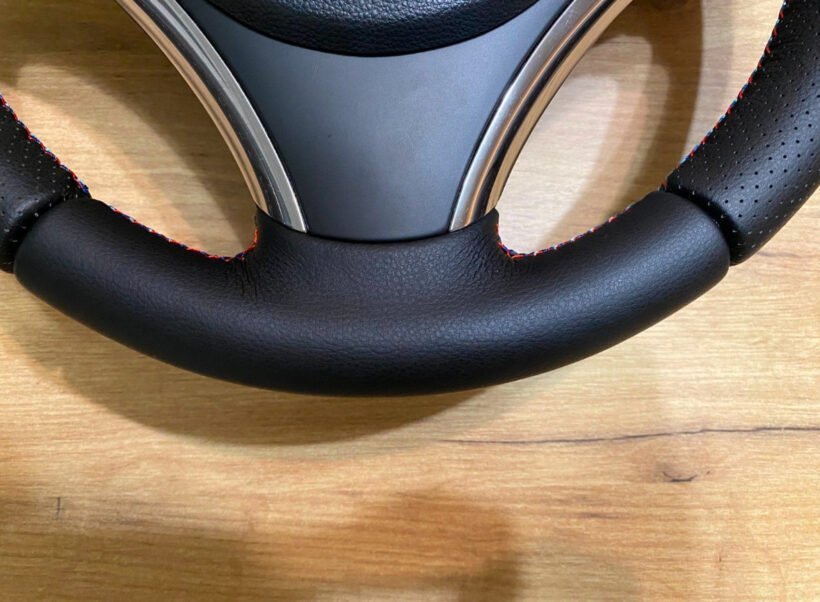 volant bmw e90 e91 e92 e93 e82 e87 e88 sport. volant bmw e90 e91 e92 e93 e82 e87 e88 sport.