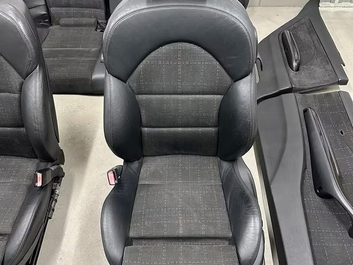 kit intérieur bmw e46 m3 coupé authentique et impeccable kit intérieur bmw e46 m3 coupé authentique et impeccable