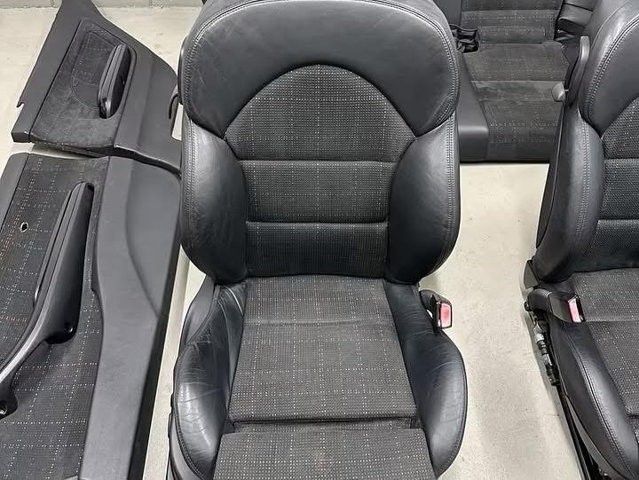 kit intérieur bmw e46 m3 coupé authentique et impeccable kit intérieur bmw e46 m3 coupé authentique et impeccable