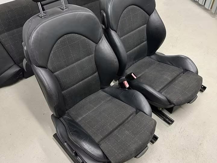 kit intérieur bmw e46 m3 coupé authentique et impeccable kit intérieur bmw e46 m3 coupé authentique et impeccable