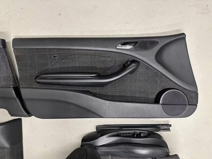 kit intérieur bmw e46 m3 coupé authentique et impeccable kit intérieur bmw e46 m3 coupé authentique et impeccable