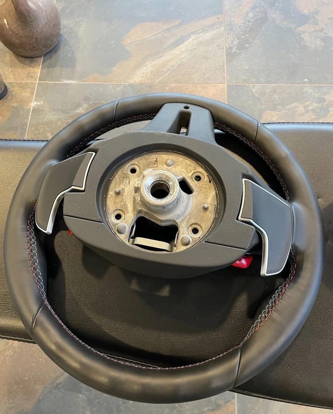 volant bmw m5 f90 avec airbag d'origine volant bmw m5 f90 avec airbag d'origine