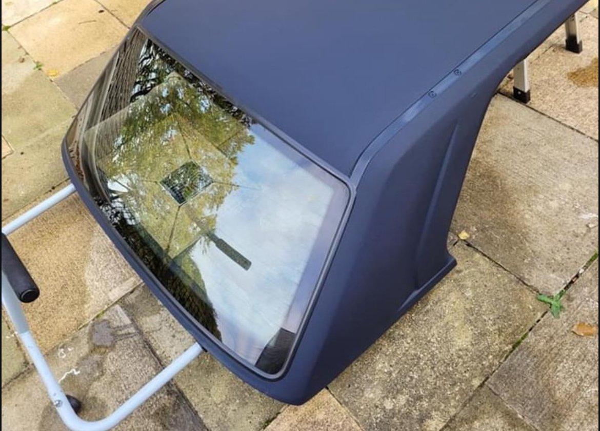 bmw e30 toit rigide en parfait état bmw e30 toit rigide en parfait état