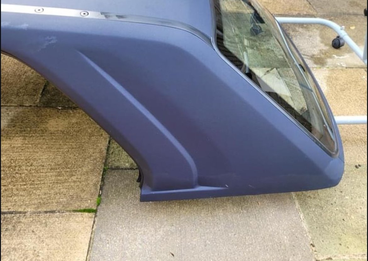 bmw e30 toit rigide en parfait état bmw e30 toit rigide en parfait état