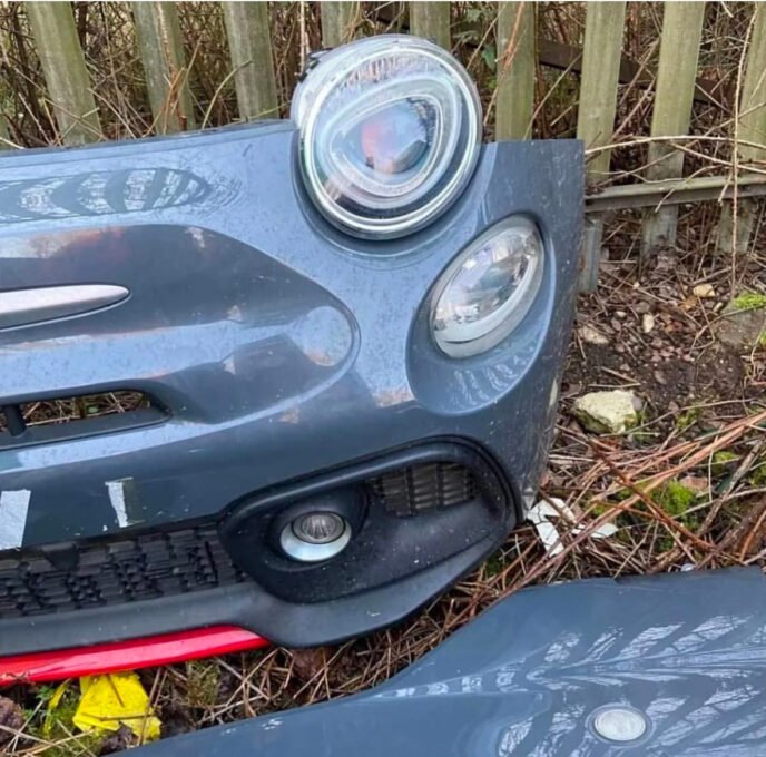 pièce de rechange fiat arbath ( pare choc avant , capot , ailes avant ) pièce de rechange fiat arbath ( pare choc avant , capot , ailes avant )