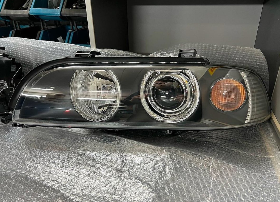 nouveau xénon d'origine phares hella bmw e39 nouveau xénon d'origine phares hella bmw e39