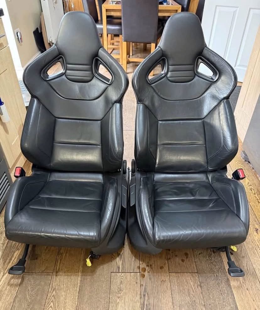 Sièges baquets Audi