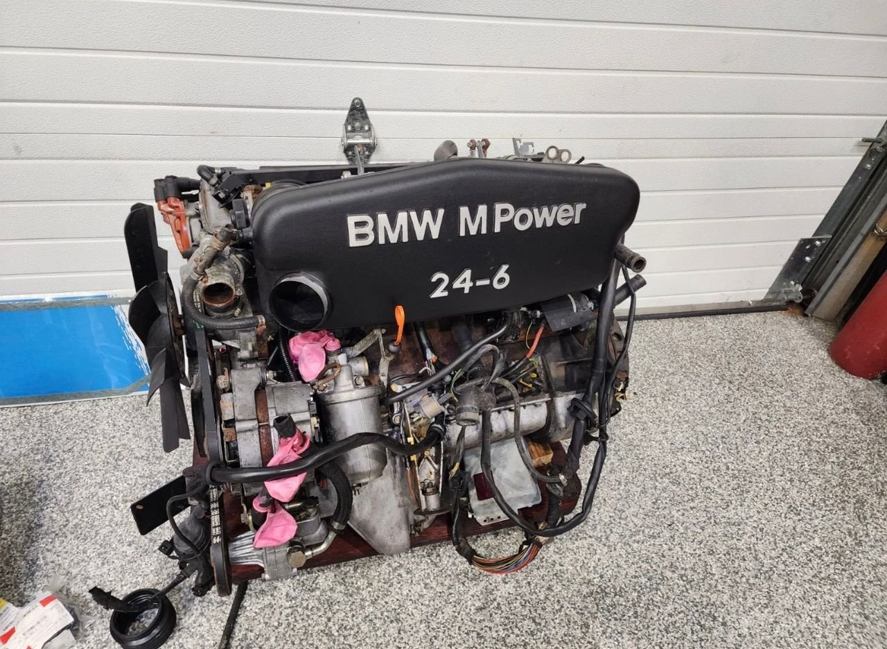 Moteur BMW S38B35 – BMW M5 E28 3.5L Motorsport – Image 4