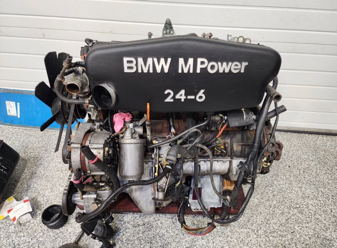 Moteur BMW S38B35 – BMW M5 E28 3.5L Motorsport – Image 5
