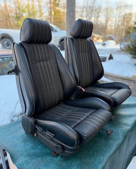 INTÉRIEUR BMW E30 COUPÉ – VINYLE PERSONNALISÉ – Image 2