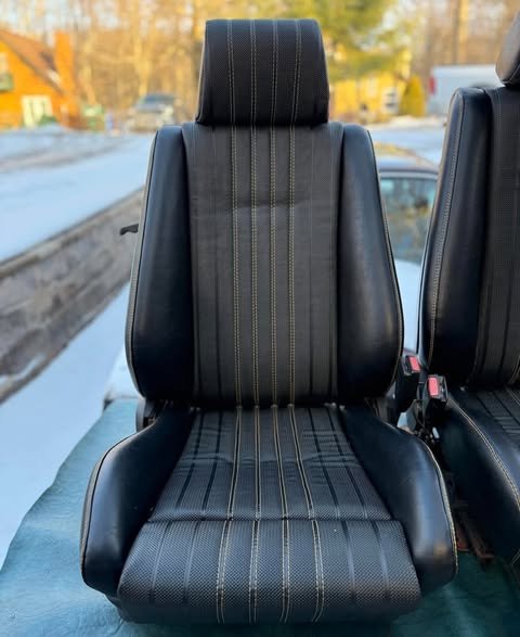 INTÉRIEUR BMW E30 COUPÉ – VINYLE PERSONNALISÉ – Image 3