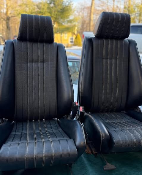 INTÉRIEUR BMW E30 COUPÉ – VINYLE PERSONNALISÉ – Image 5