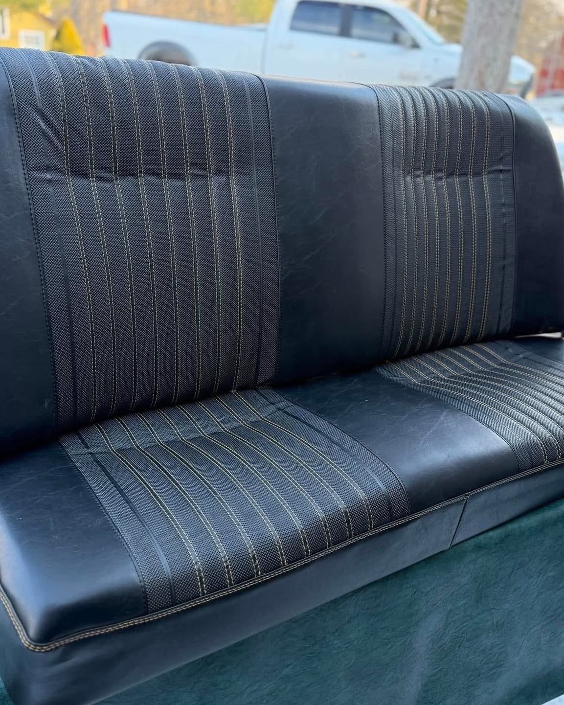 INTÉRIEUR BMW E30 COUPÉ – VINYLE PERSONNALISÉ – Image 8