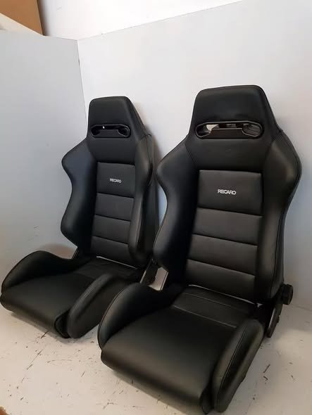 Authentiques Sièges BMW M3 E30 EVO d’Origine