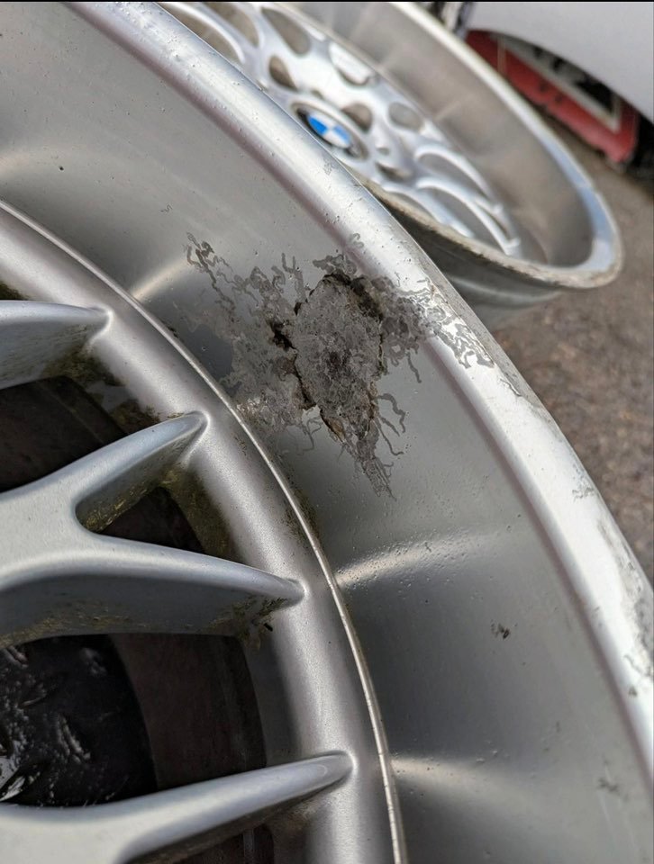 ot de 4 jantes aluminium BMW 17 pouces E30 E34 E36 E38 – Image 9