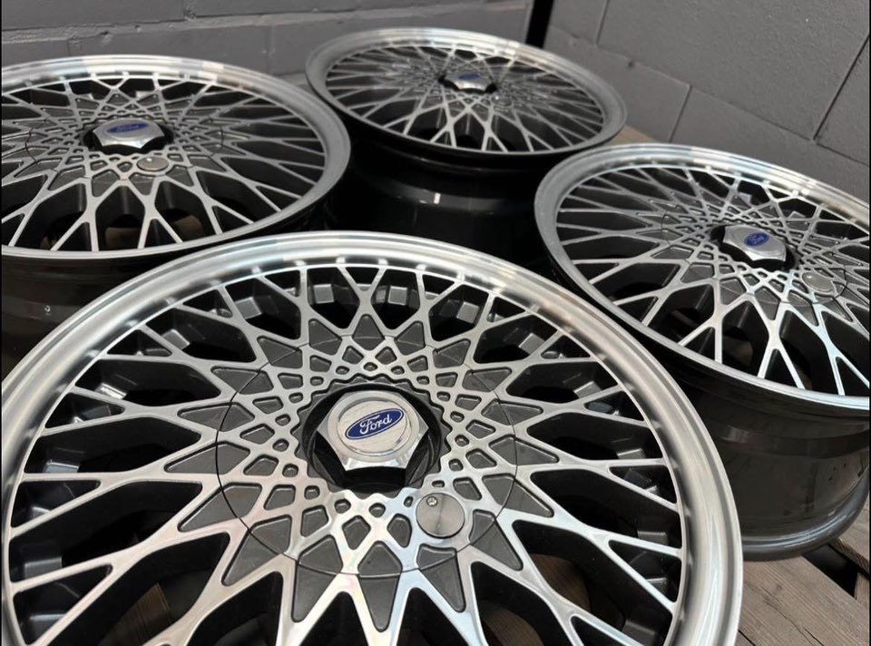Jantes Ford Sierra Cosworth RS Zoll Original Sapphire 15 pouces rénovées