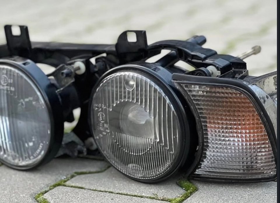 Phare BMW E34 – Hella Noir – Image 8