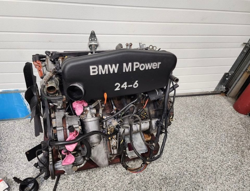 Moteur BMW S38B35 – E28 M5 1988
