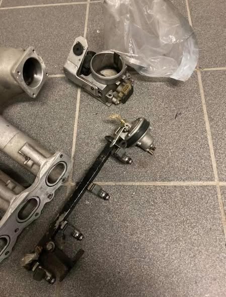 Collecteur d'admission Peugeot 206 Super1600 – OEM – Image 5