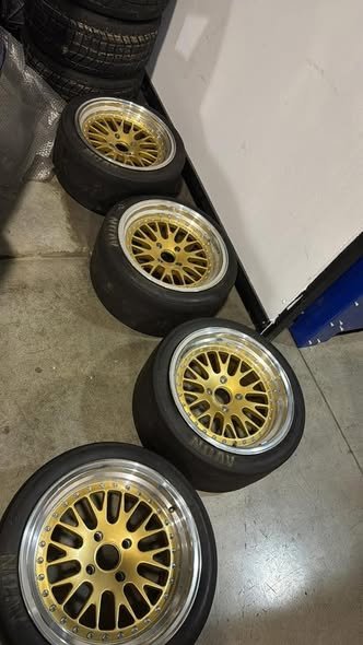 Jantes Japan Racing Escort Cosworth 16” 9.5 ET20 – Image 2