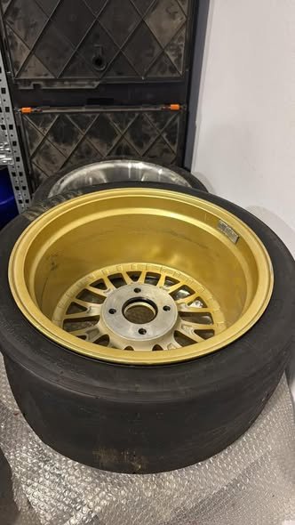 Jantes Japan Racing Escort Cosworth 16” 9.5 ET20 – Image 4