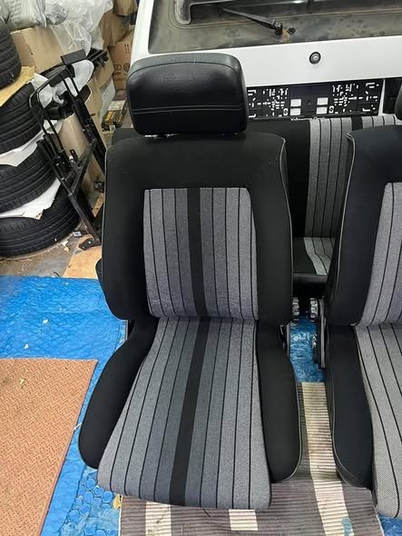 Intérieur Volkswagen Golf 1 GTI Arc-en-ciel – Complet – Image 2