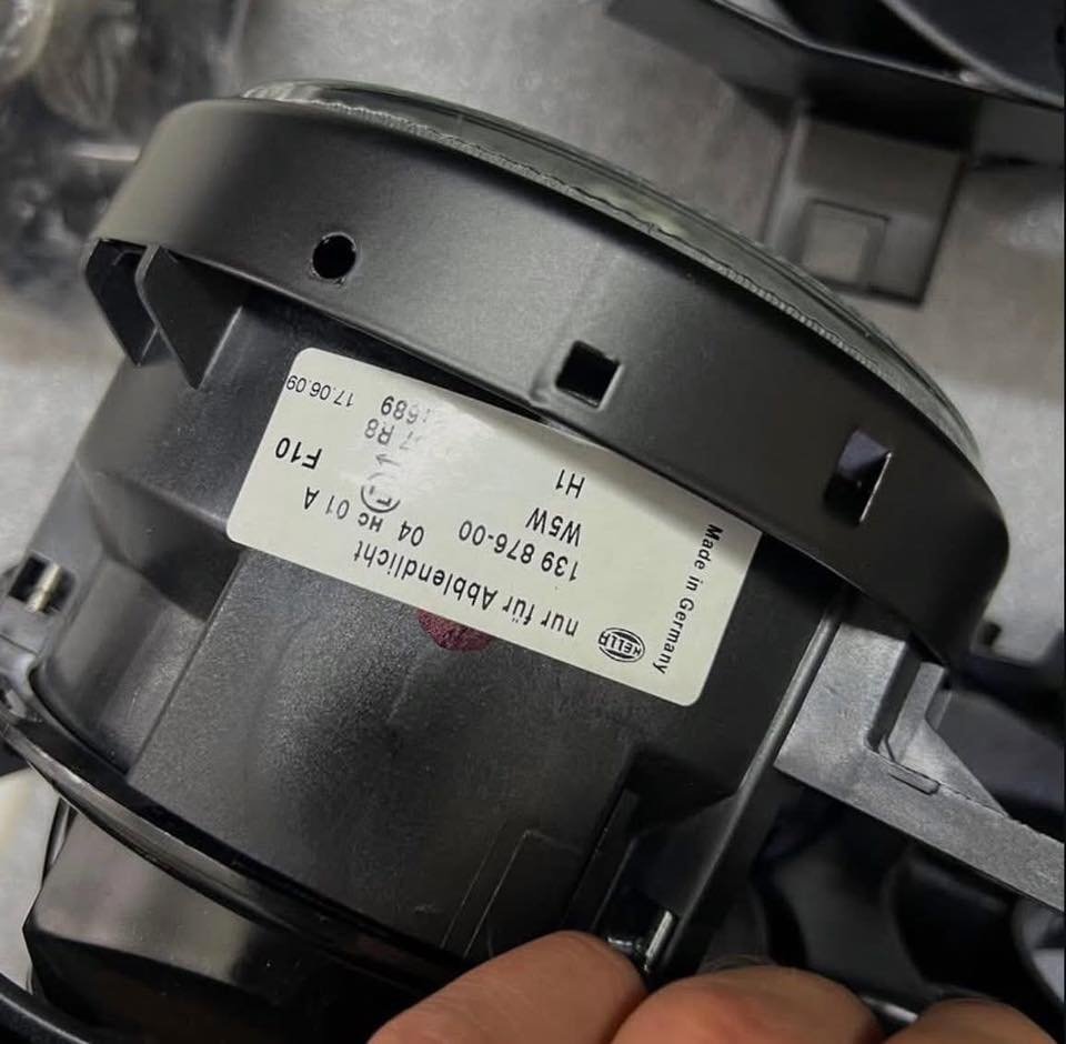 Phares BMW E32 E34 Hella – Neufs et complets – Image 5