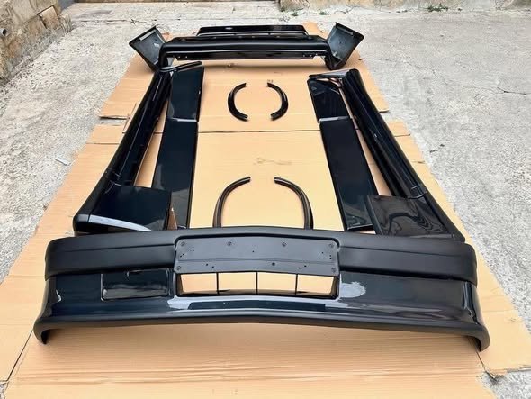 Kit carrosserie Cosworth Mercedes-Benz 2.3-16v W201