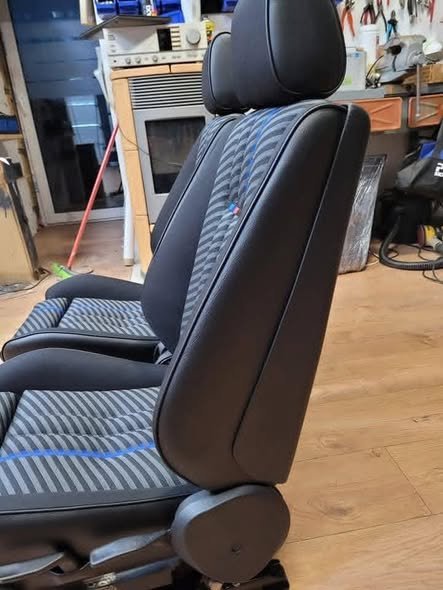 Sièges BMW E30 – Intérieur Complet Tissu/Vinyle – Image 6