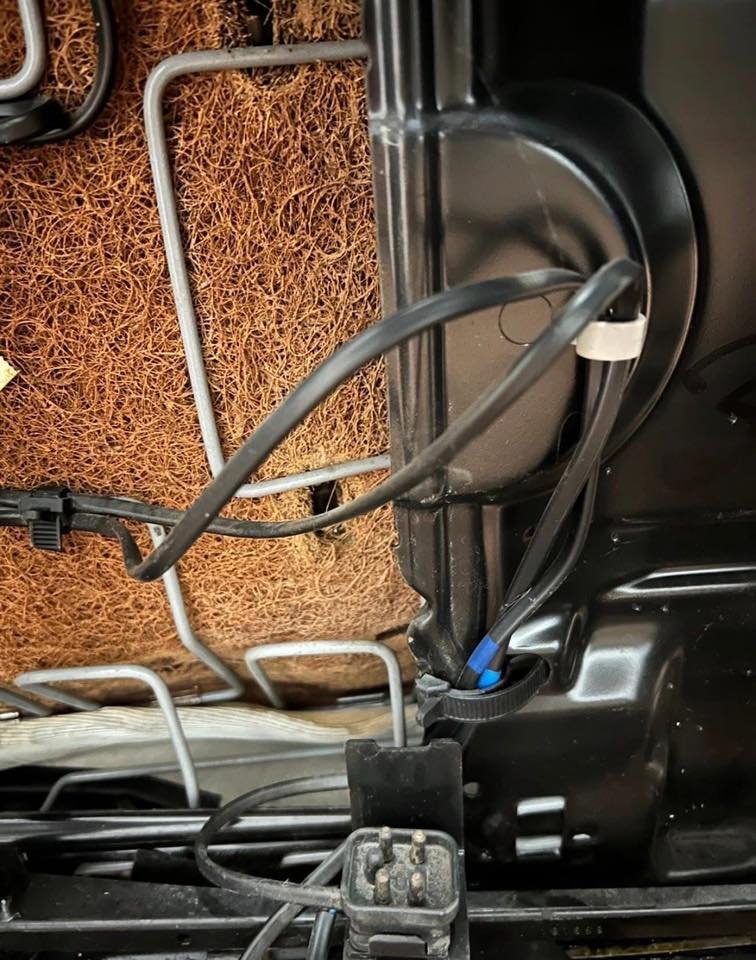 Mercedes 190E Sportline Seats Set – Image 6