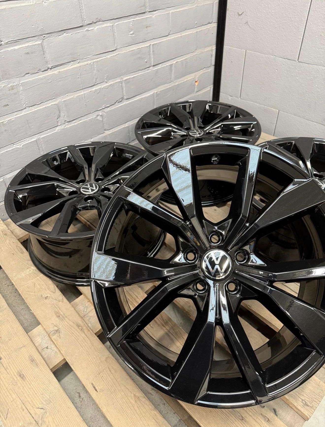 VW Misano 19 pouces 5x112 VW T-Roc R-Line – Jantes OEM Schwarz Glanz – Image 11
